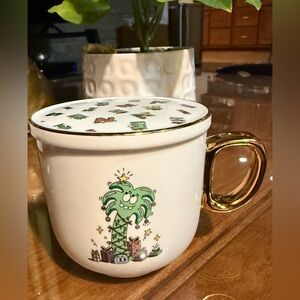 Innisfree STEVE HARRINGTON Holiday Ceramic Mug & Lid/Coaster with Cartoon Design